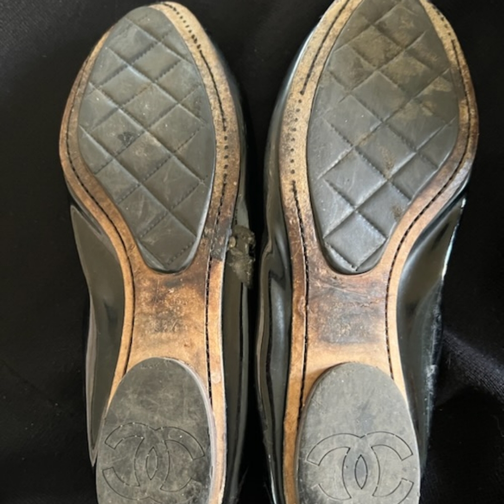 Chanel Interlocking Spirit Patent Ballet Flat